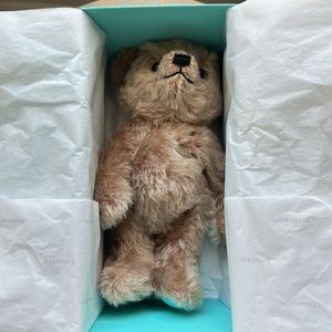 Tiffany & Co return to Tiffany Love classic Teddy Bear Brand New- Never Used